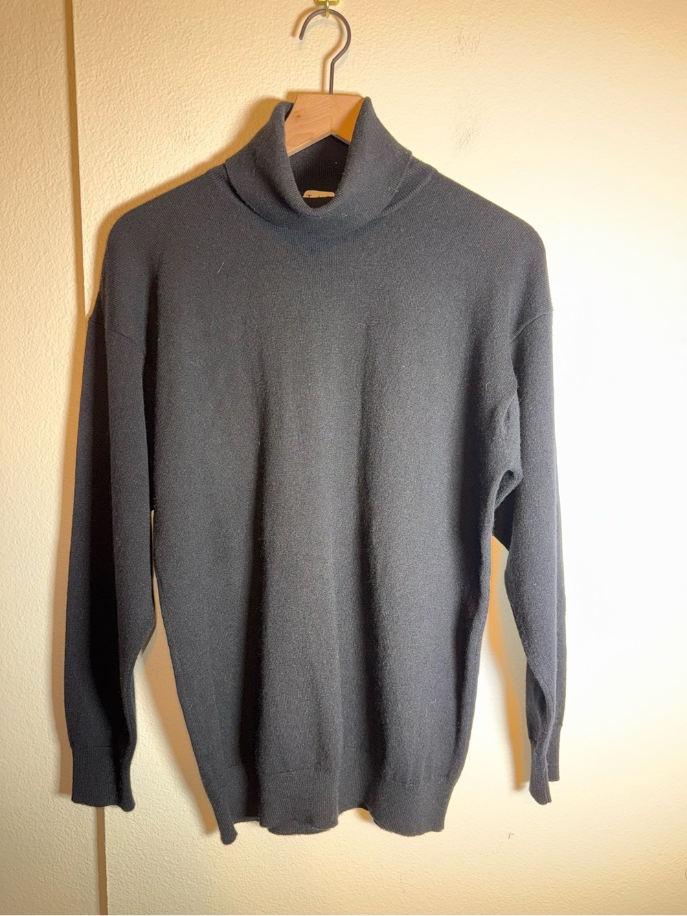 TSE CASHMERE soft black cozy luxury dark academia turtleneck sweater M